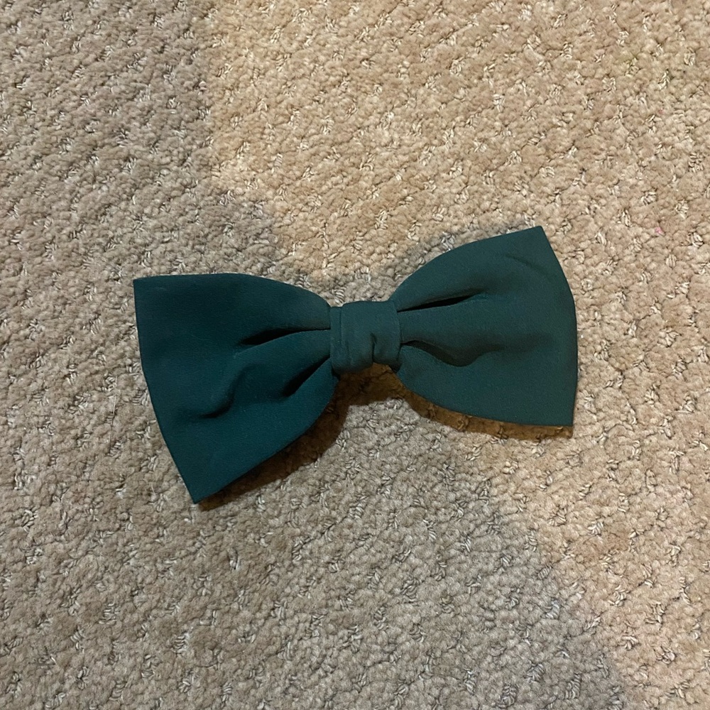 Green Hair Bow